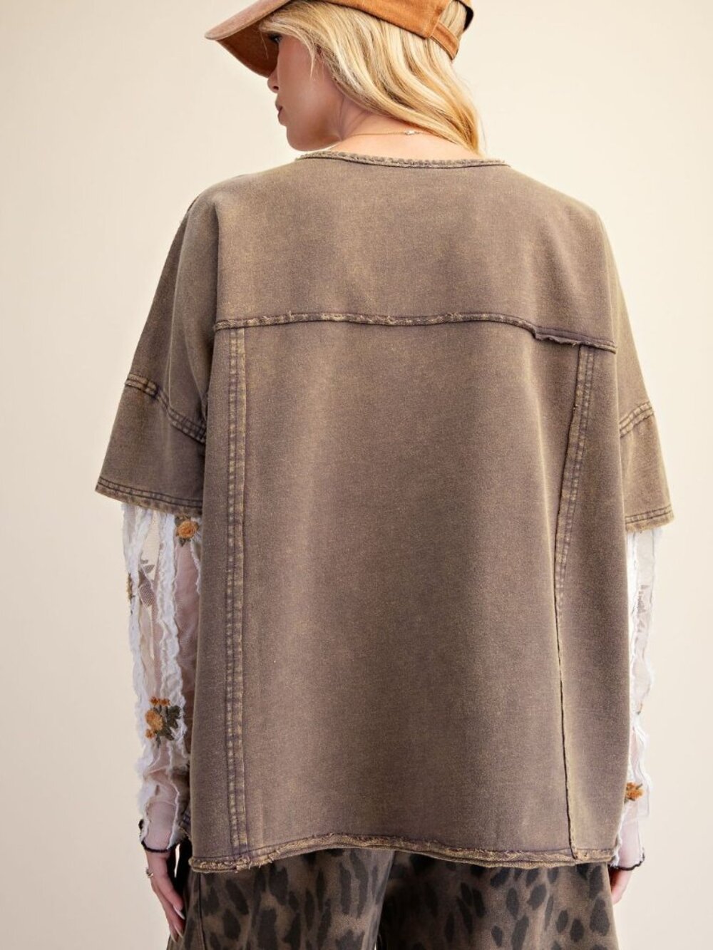 ETA 9/27 - Easel Peace Patch Washed Knit Top Plus Size - Picture 5 of 5